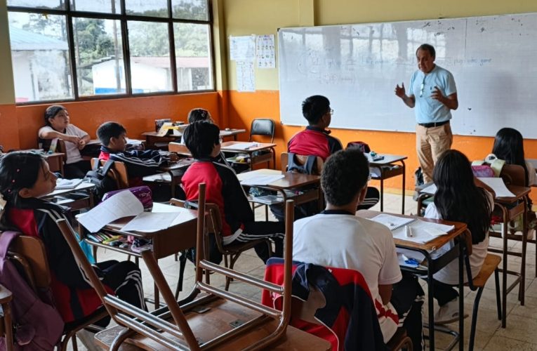 U.E. PROVINCIA DE PASTAZA IMPLEMENTA CLUB DE LECTURA COMPRENSIVA
